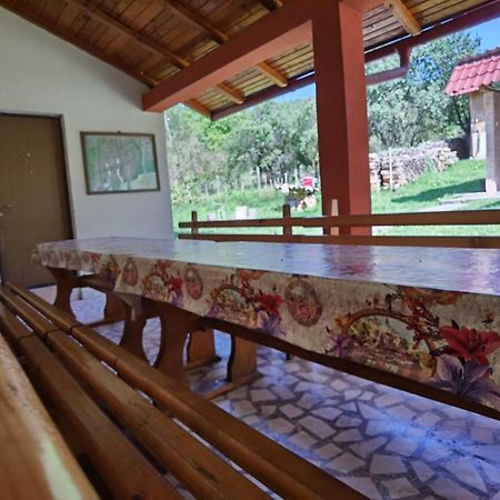 Отель Casa Dobrin Арефу Экстерьер фото