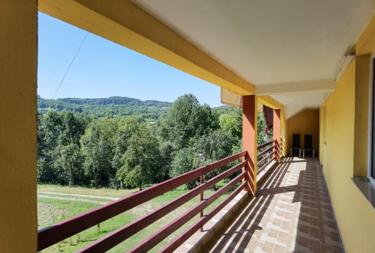 Отель Casa Dobrin Арефу Экстерьер фото